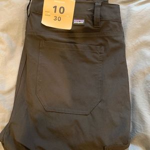 Patagonia Women’s Skyline Traveler Pant- Regular Slim fit